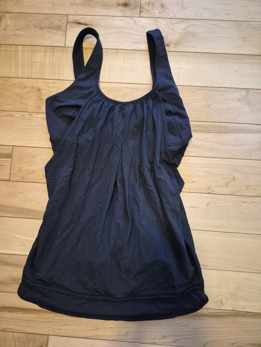Lululemon women's size 8 black tank top